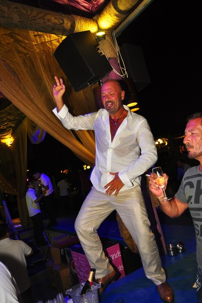 Saturday Night At Edde Sands